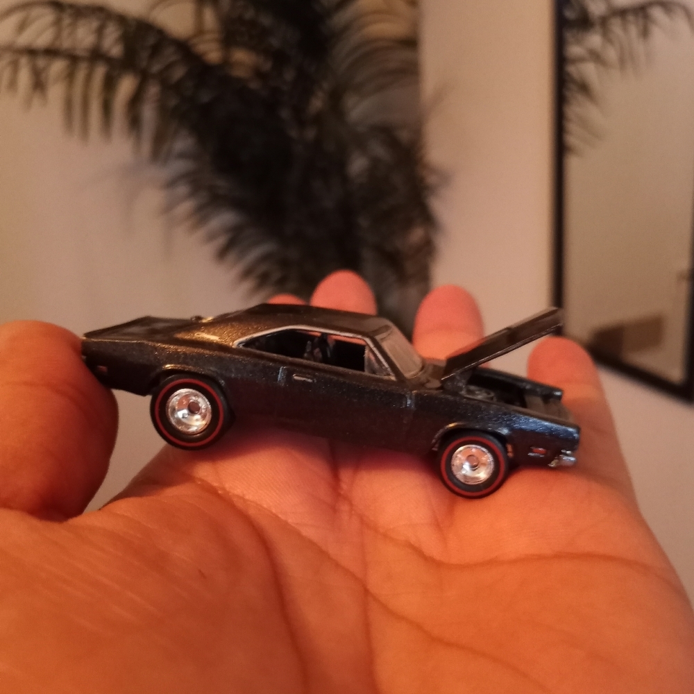 Hot wheels vintage 2004/ 69 Dodge charger with custom rubber tires and rims 🔥